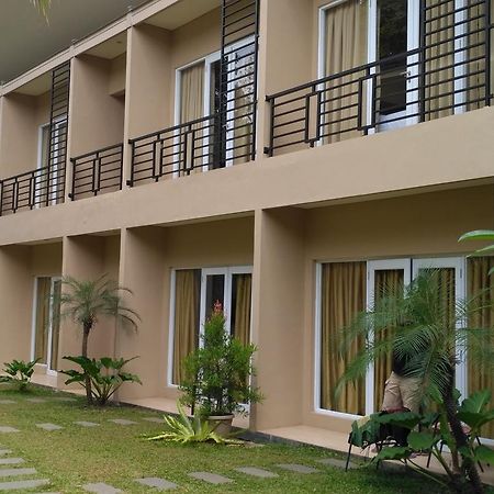 Bali De Anyer Hotel & Restaurant Exterior photo